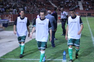 Los gemelos San Emeterio, en Montilivi, junto a Rubén Durán. Foto: Arturo Herrera.