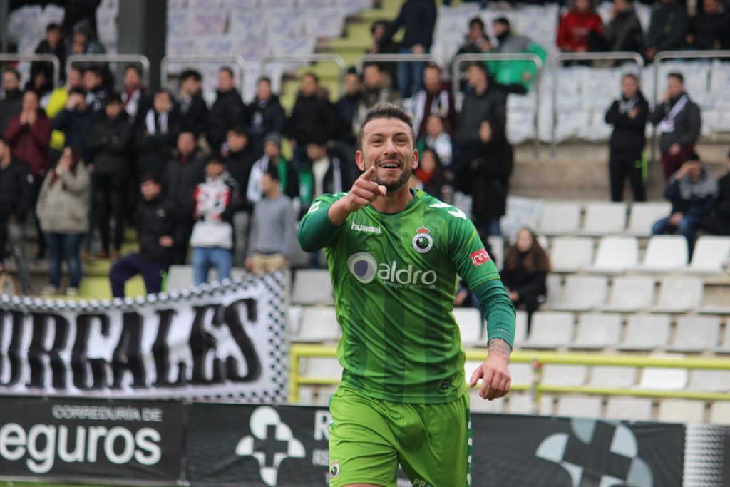Borja Lázaro celebra su gol en El Plantío. Foto: Arturo Herrera.
